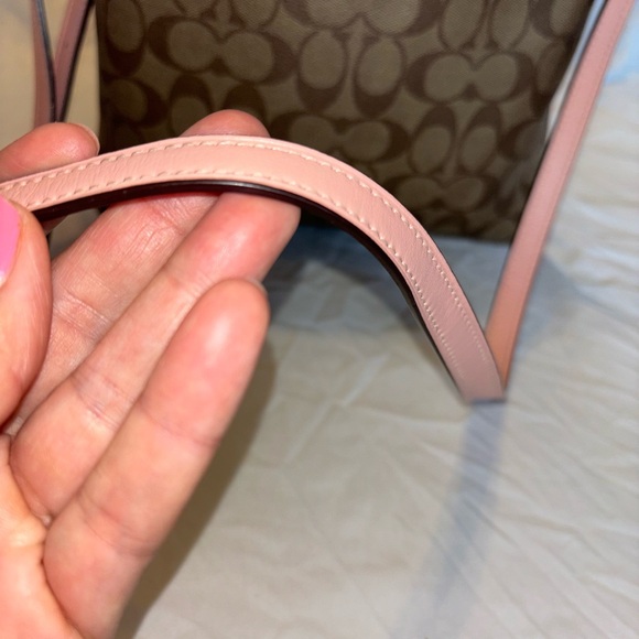 Coach shoulder bag - Picture 2 of 9